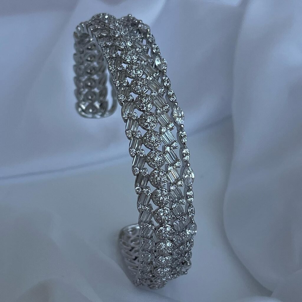 Premium Swarovski cuff-03